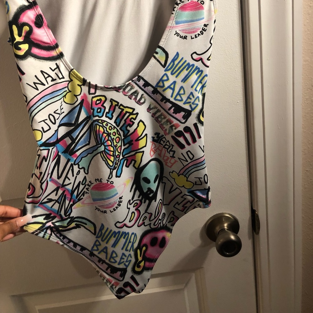 Swimsuit - Picture 5 of 5